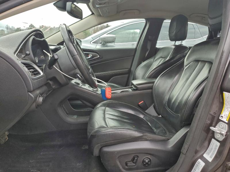 Фото 7 - CHRYSLER 200