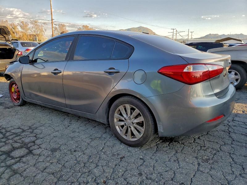 Фото 2 - KIA FORTE