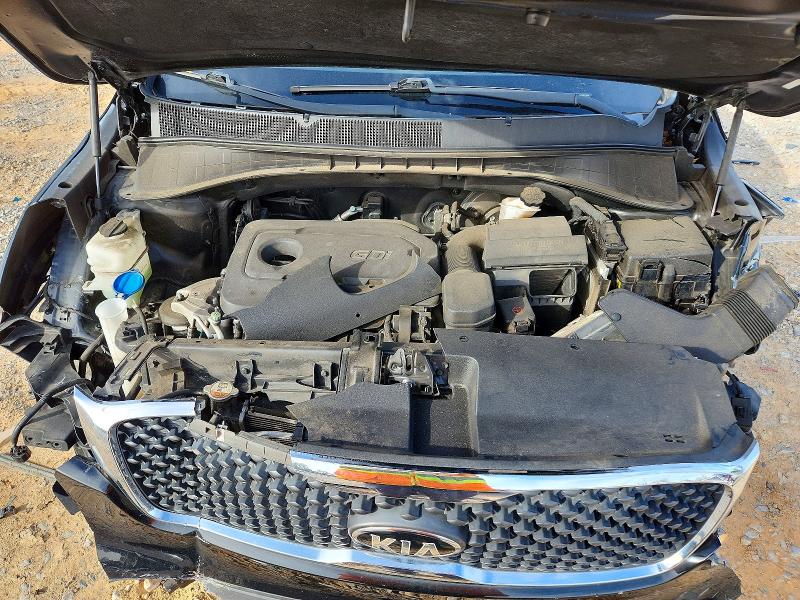 Фото 12 - KIA SORENTO