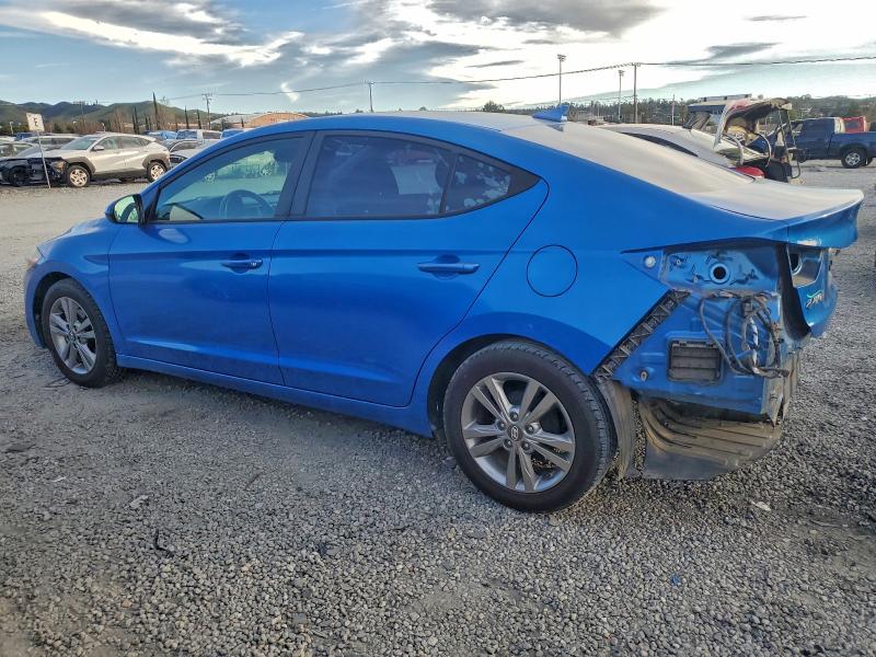 Фото 2 - HYUNDAI ELANTRA