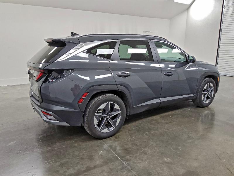 Фото 3 - HYUNDAI TUCSON