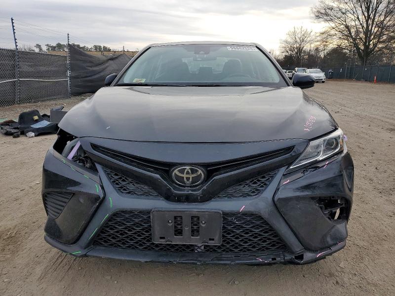 Фото 5 - TOYOTA CAMRY