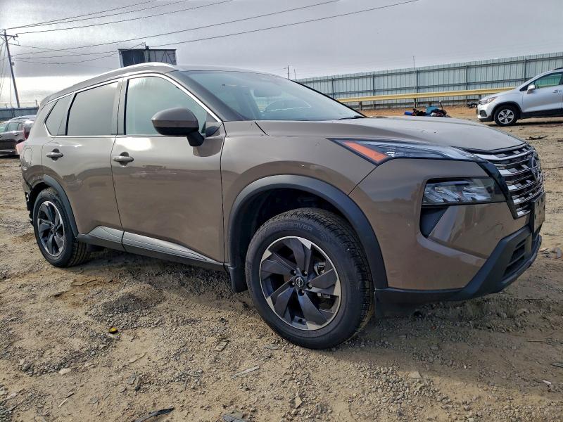 Фото 4 - NISSAN ROGUE