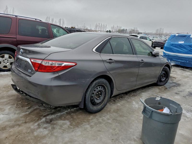 Фото 3 - TOYOTA CAMRY