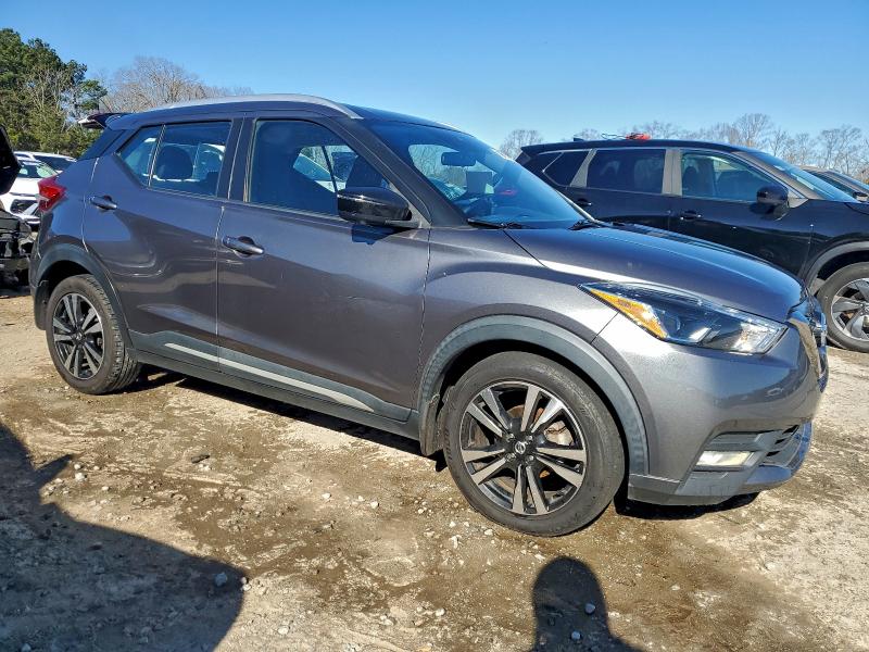 Фото 4 - NISSAN KICKS