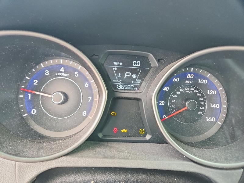 Фото 9 - HYUNDAI ELANTRA