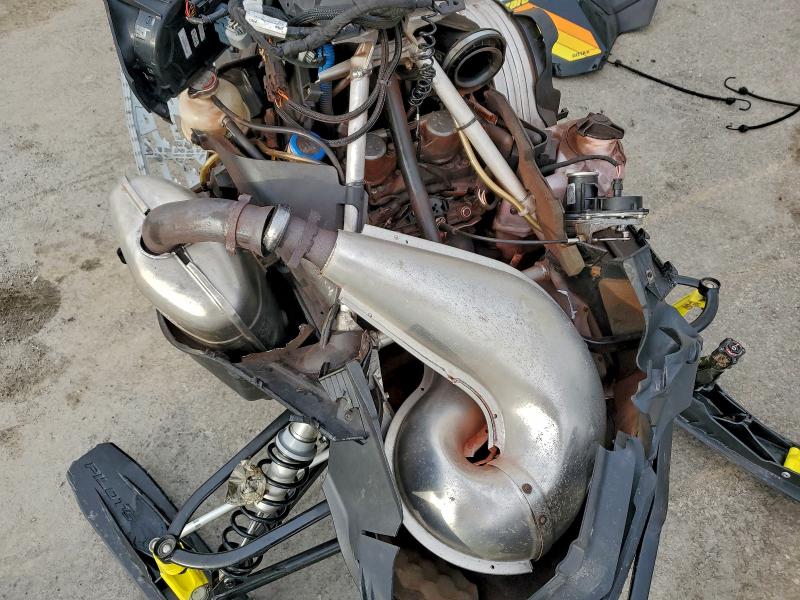 SKI-DOO SNOWMOBILE 2019