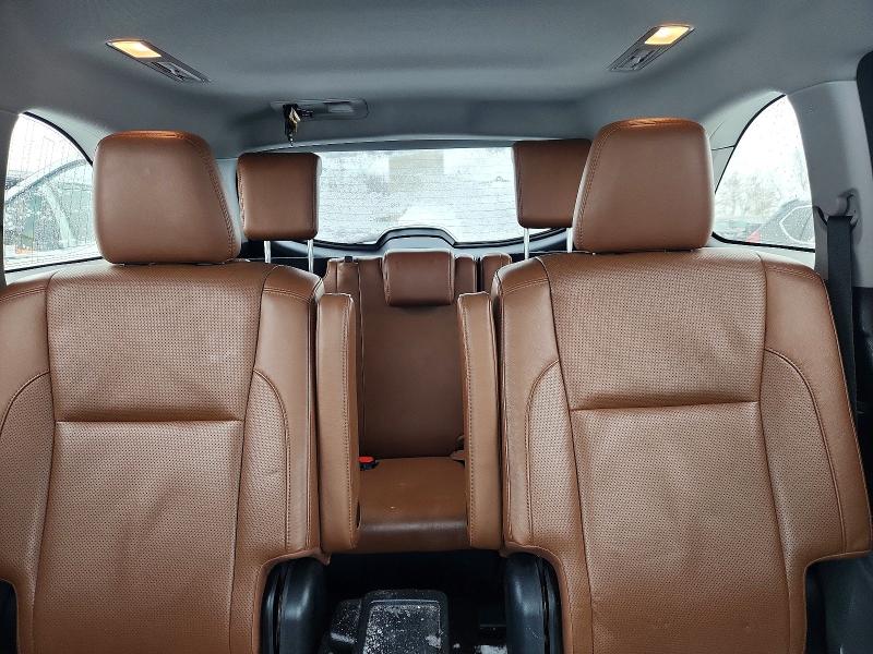 Фото 10 - TOYOTA HIGHLANDER