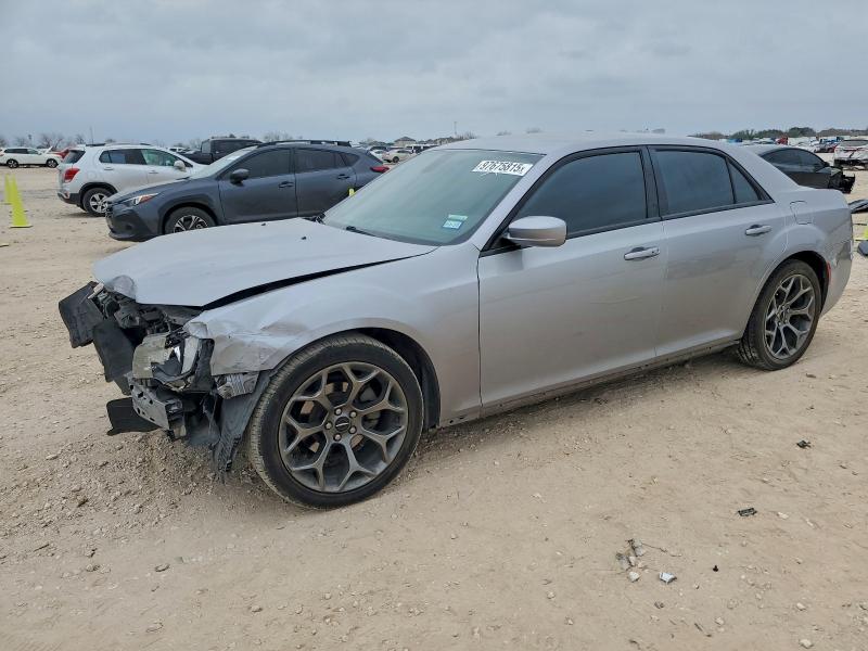 Фото 1 - CHRYSLER 300