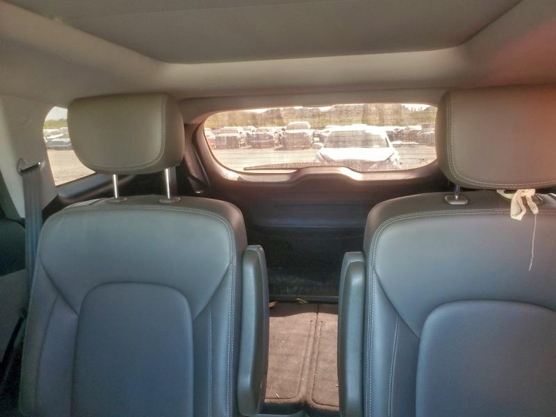 Фото 10 - HYUNDAI SANTA FE