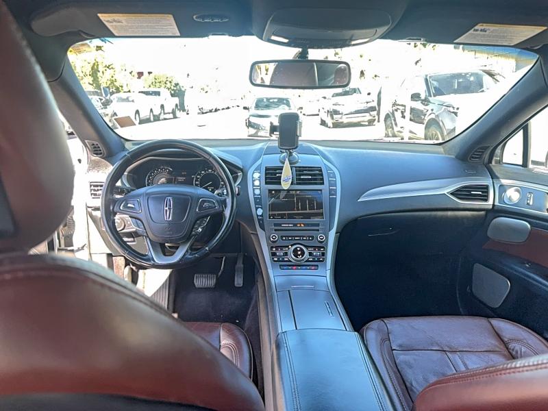 Фото 9 - LINCOLN MKZ