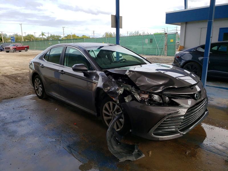 Фото 4 - TOYOTA CAMRY