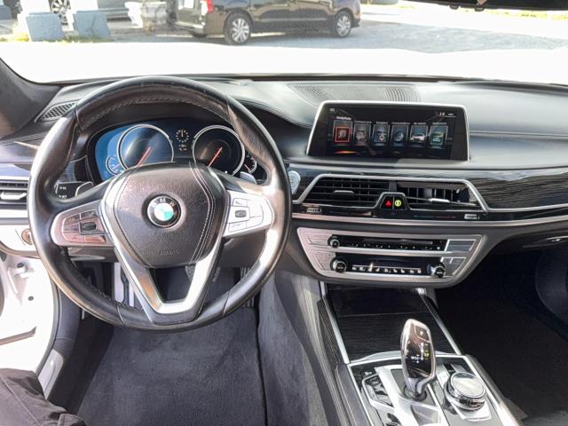Фото 9 - BMW 7 SERIES