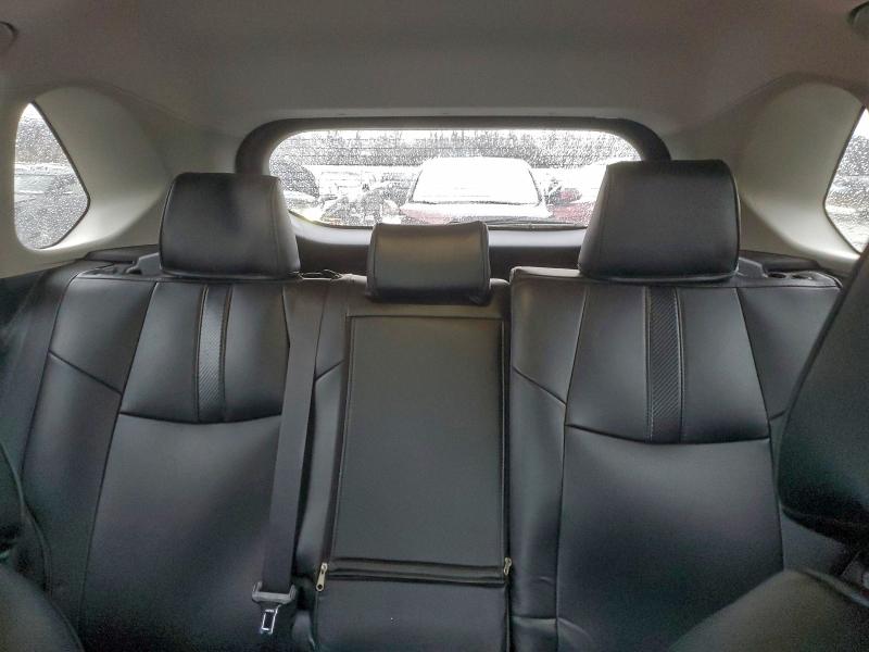 Фото 10 - TOYOTA RAV4