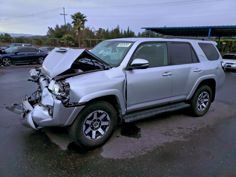 Фото 1 - TOYOTA 4RUNNER