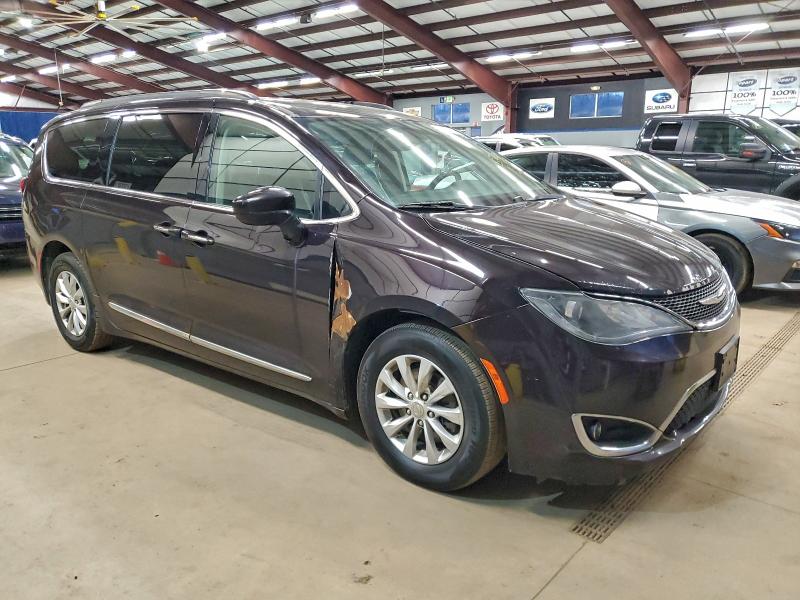 Фото 4 - CHRYSLER PACIFICA