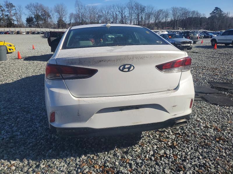 Фото 6 - HYUNDAI SONATA