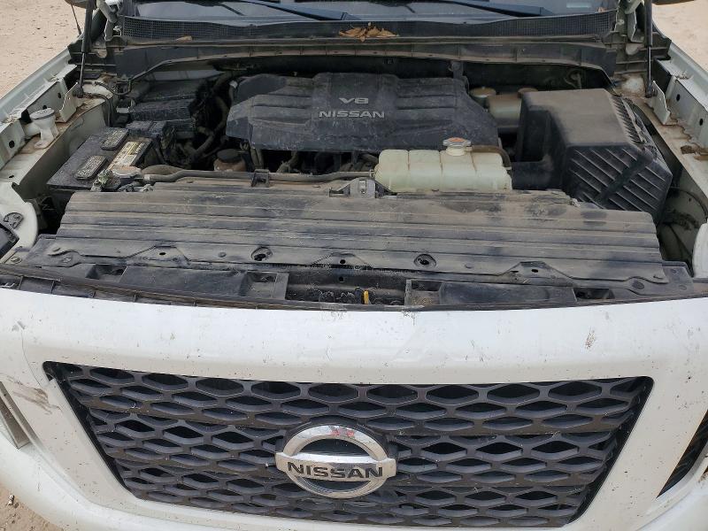 Фото 11 - NISSAN TITAN