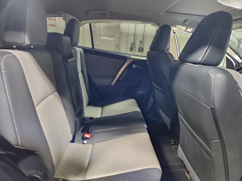 Фото 11 - TOYOTA RAV4