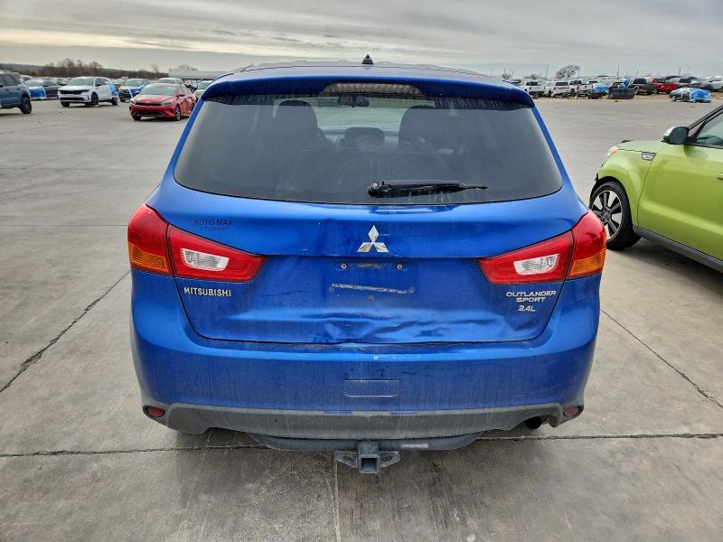 Фото 6 - MITSUBISHI OUTLANDER