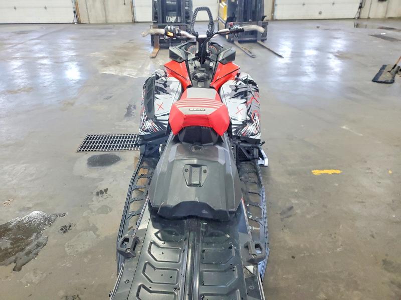 2019 SKI-DOO BACKCOUNTR