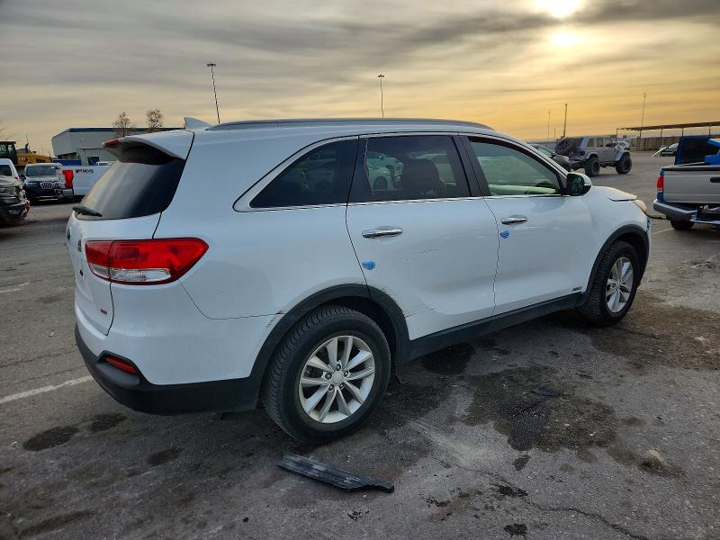 Фото 3 - KIA SORENTO