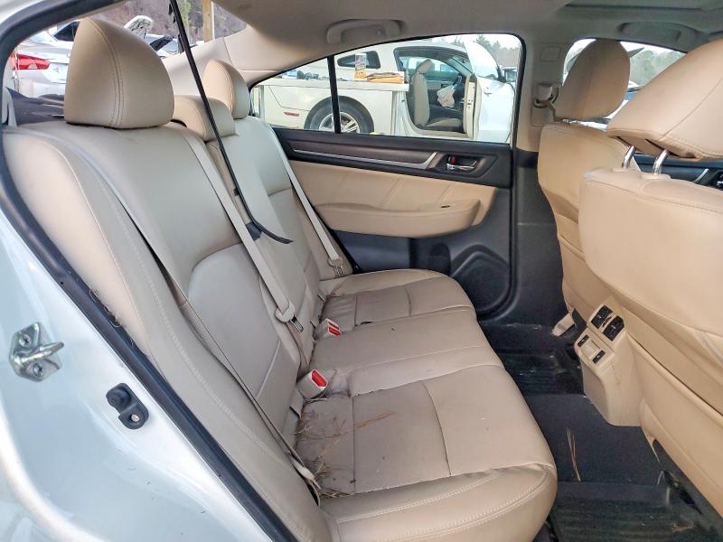 Фото 10 - SUBARU LEGACY