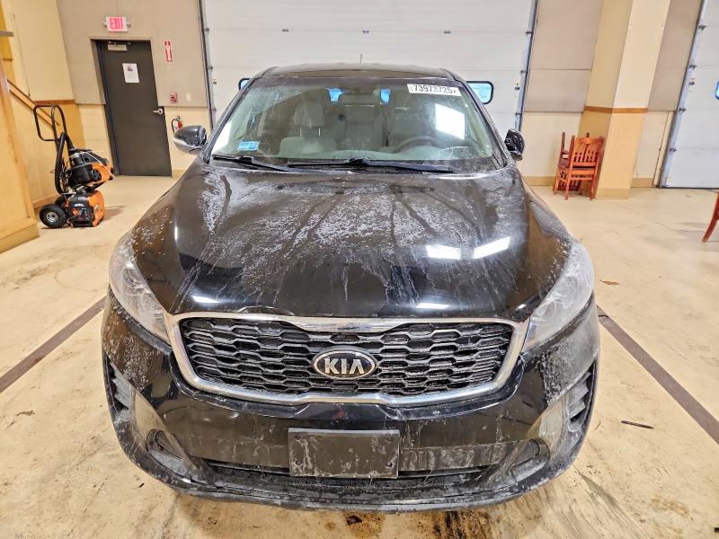 Фото 5 - KIA SORENTO