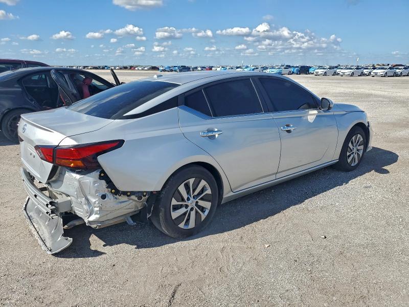 Фото 3 - NISSAN ALTIMA