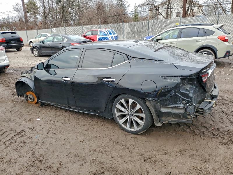 Фото 2 - NISSAN MAXIMA