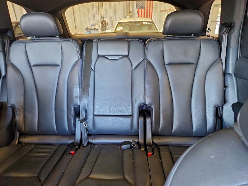 Фото 10 - AUDI Q7