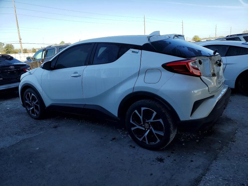 Фото 2 - TOYOTA C-HR