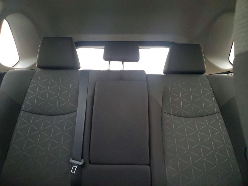 Фото 10 - TOYOTA RAV4