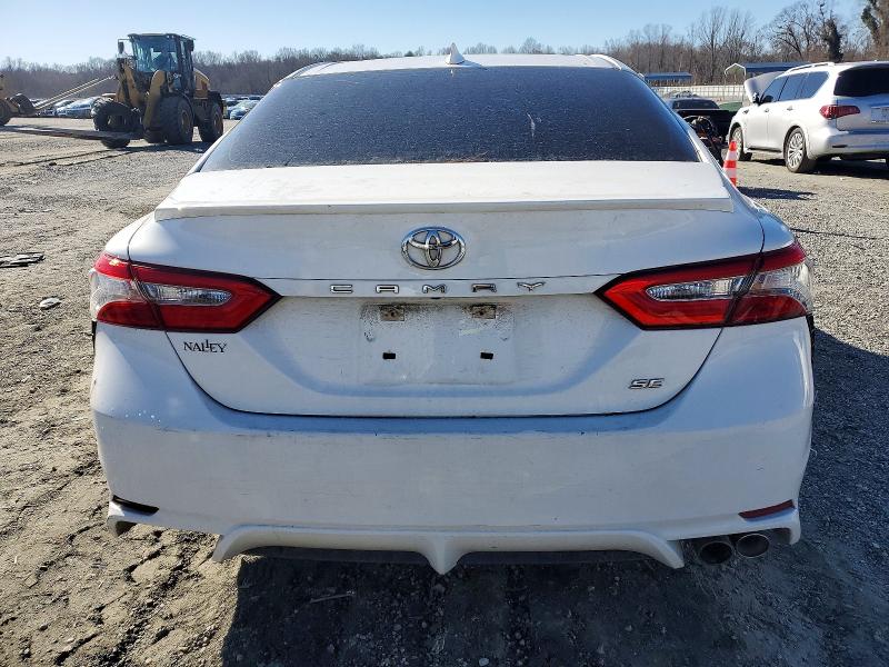 Фото 6 - TOYOTA CAMRY