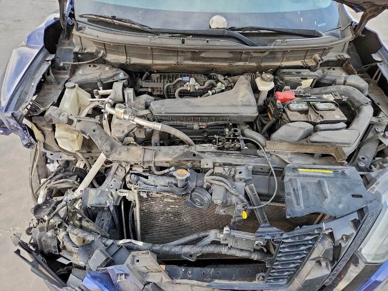 Фото 11 - NISSAN ROGUE