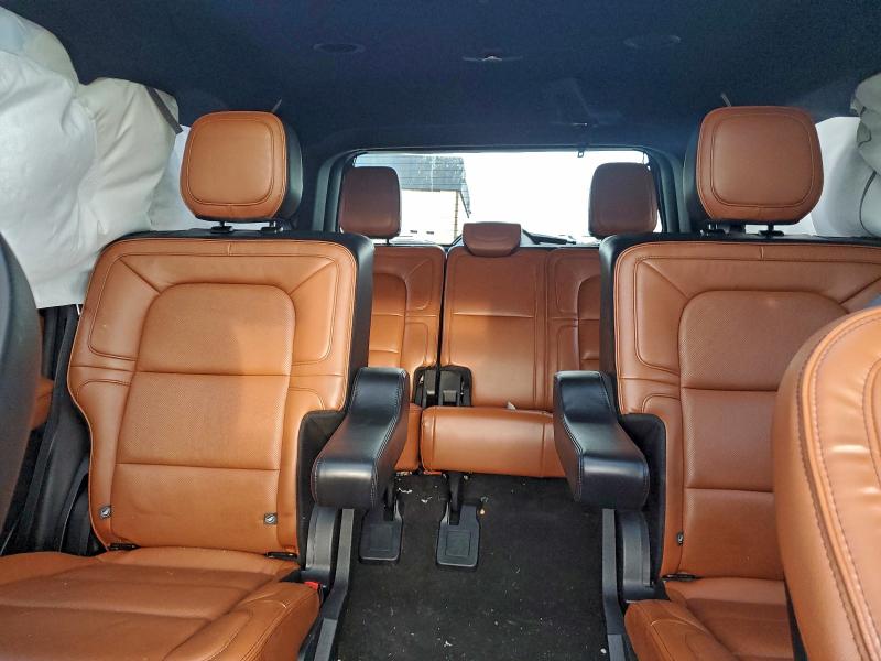 Фото 10 - LINCOLN NAVIGATOR