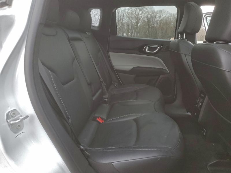 Фото 11 - JEEP COMPASS