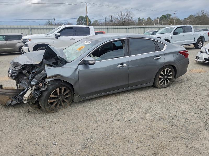 Фото 1 - NISSAN ALTIMA