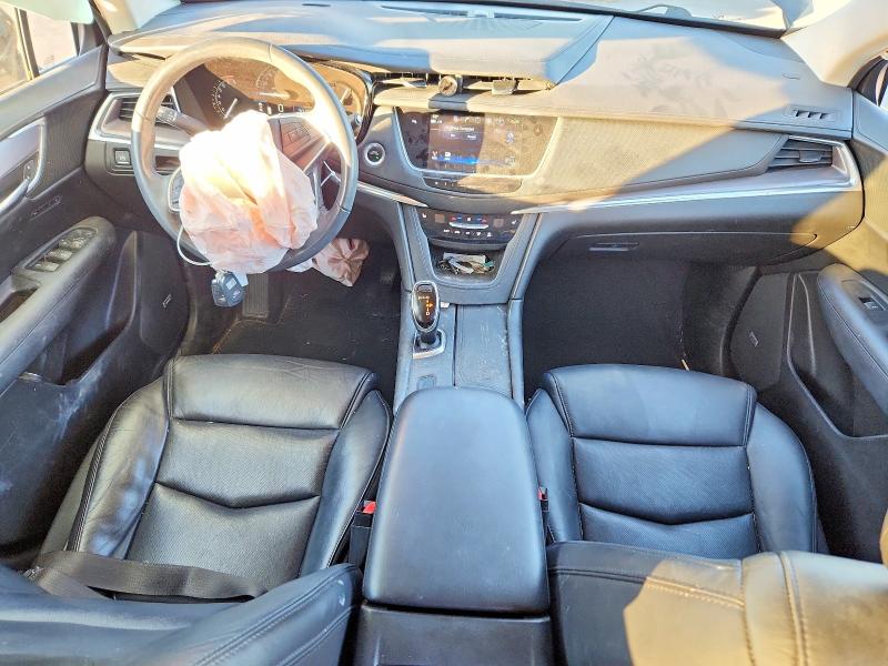 Фото 8 - CADILLAC XT5