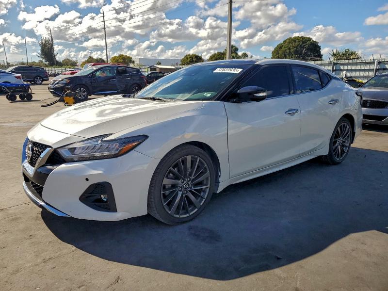 Фото 1 - NISSAN MAXIMA