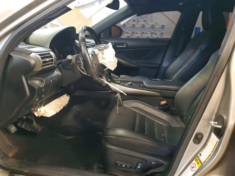 Фото 7 - LEXUS IS