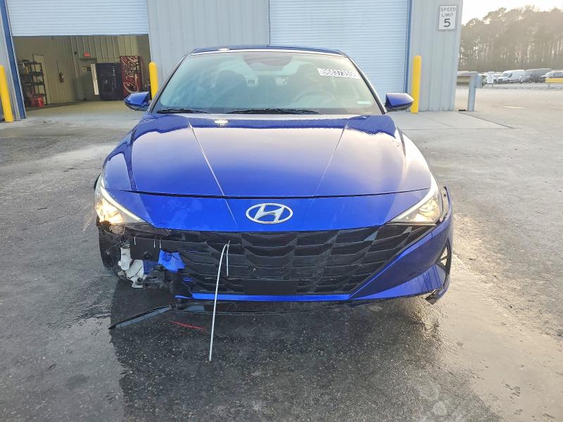 Фото 5 - HYUNDAI ELANTRA