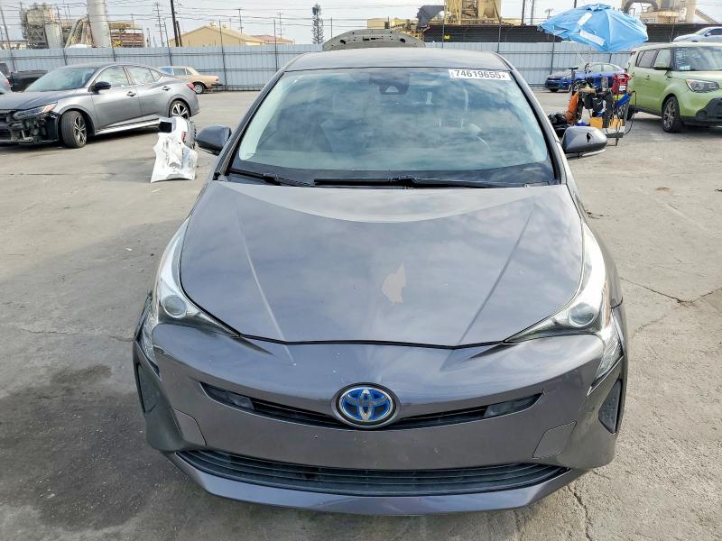 Фото 5 - TOYOTA PRIUS