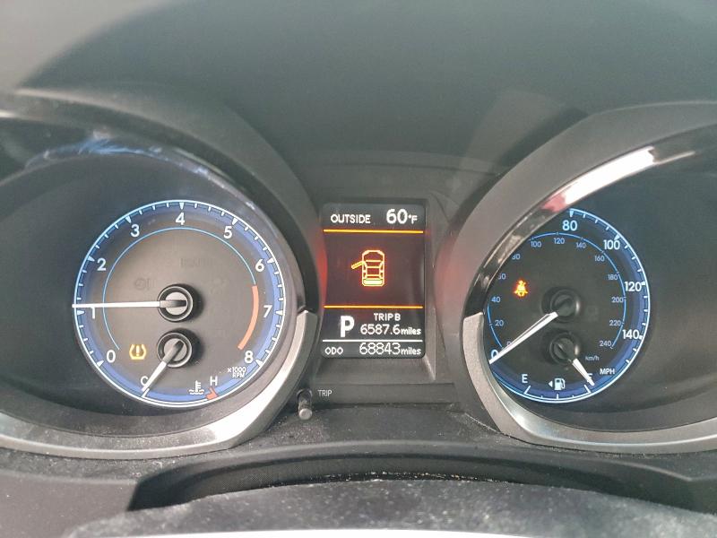 Фото 9 - TOYOTA COROLLA