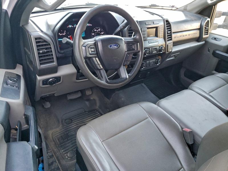 Фото 8 - FORD F550