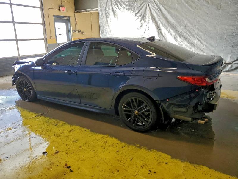 Фото 2 - TOYOTA CAMRY