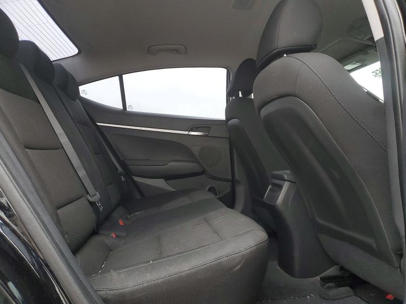 Фото 10 - HYUNDAI ELANTRA