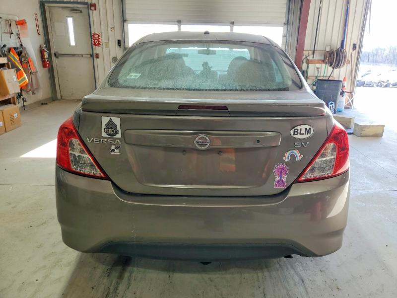 Фото 6 - NISSAN VERSA