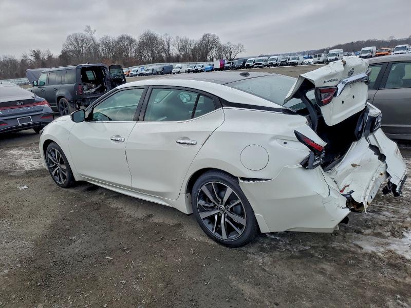 Фото 2 - NISSAN MAXIMA