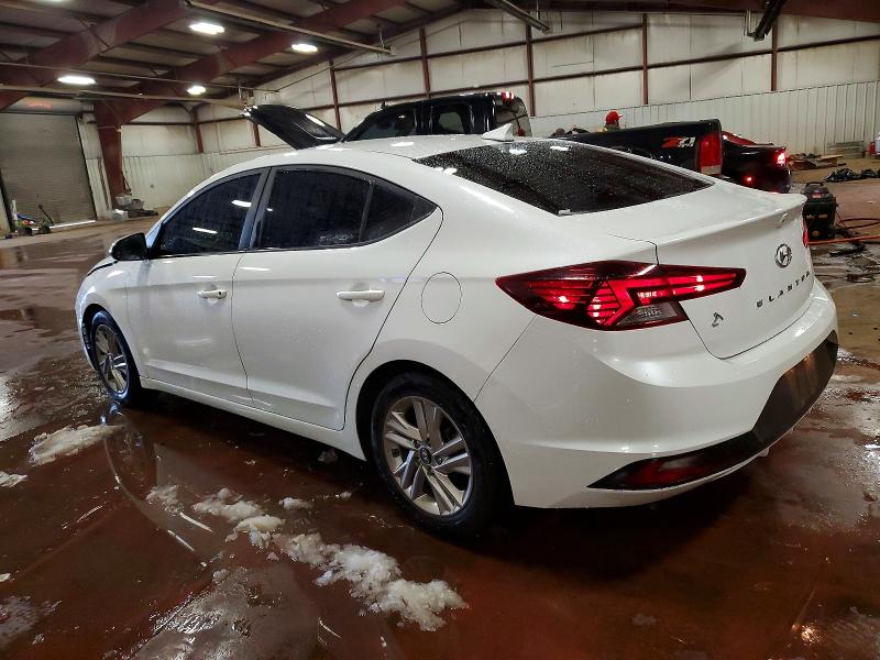 Фото 2 - HYUNDAI ELANTRA